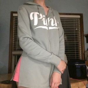 🌸VICTORIAS SECRET PINK SIDE SLIT ZIP UP🌸