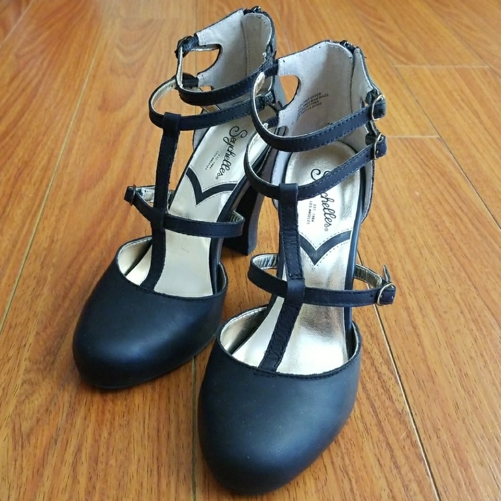 Seychelles heels