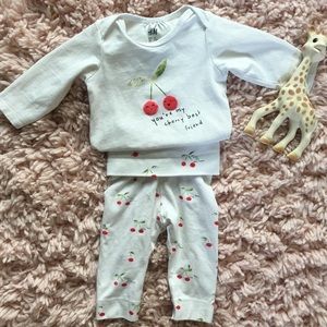 EUC H&M Newborn Cherry Best Friend Set 🍒