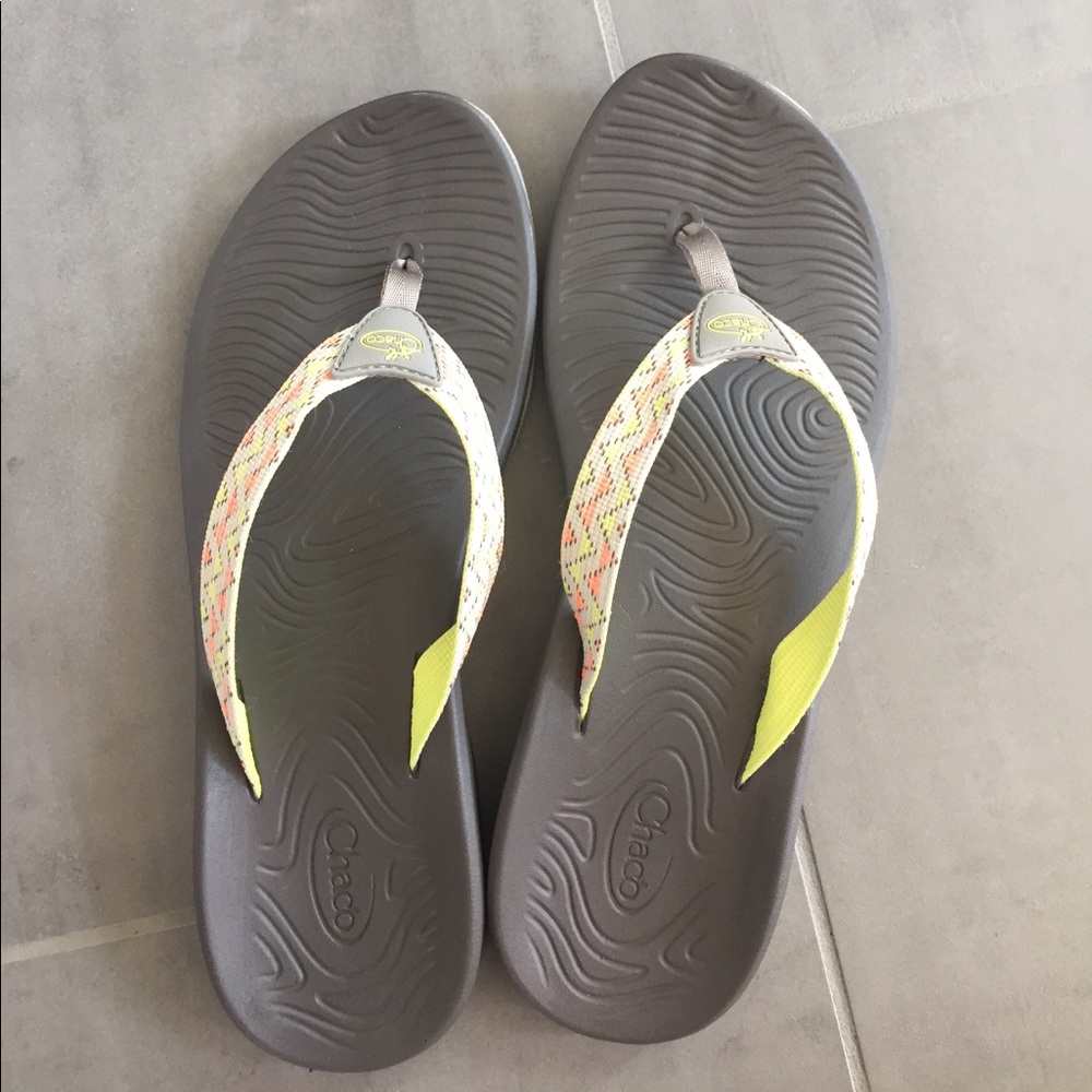 Women's new Chaco flips
