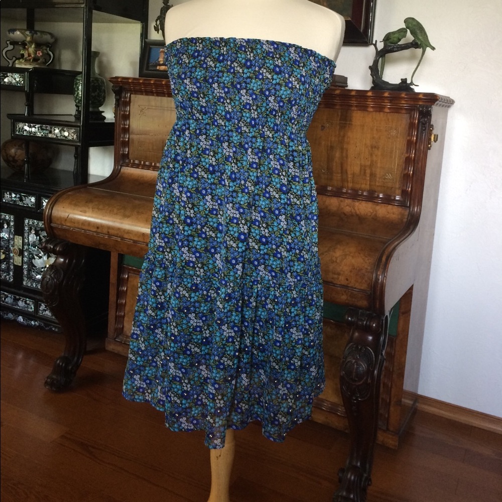 Strapless dress