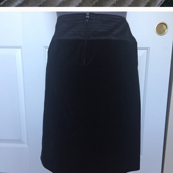 Behnaz for Target ✏️ Pencil Skirt - Picture 3 of 4