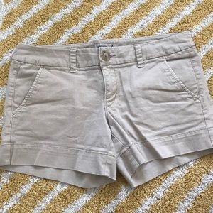 Women's American Eagle Khaki stretch shorts size 6