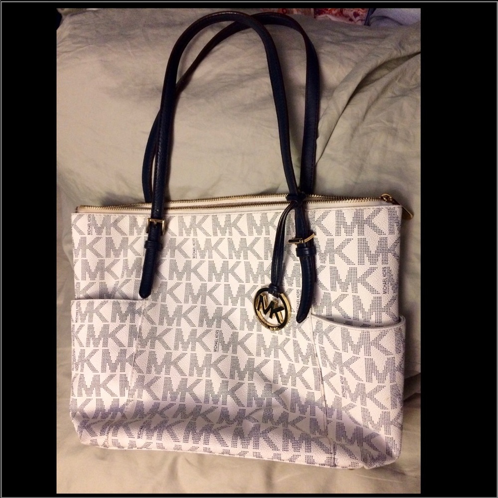 MICHAEL KORS // Jet Set Leather Tote