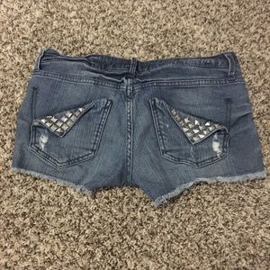 Jeans shorts with studs