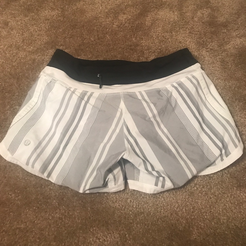 Lulu lemon size 4 shorts