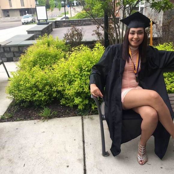 Meet your Posher, Amanda - Picture 1 of 1