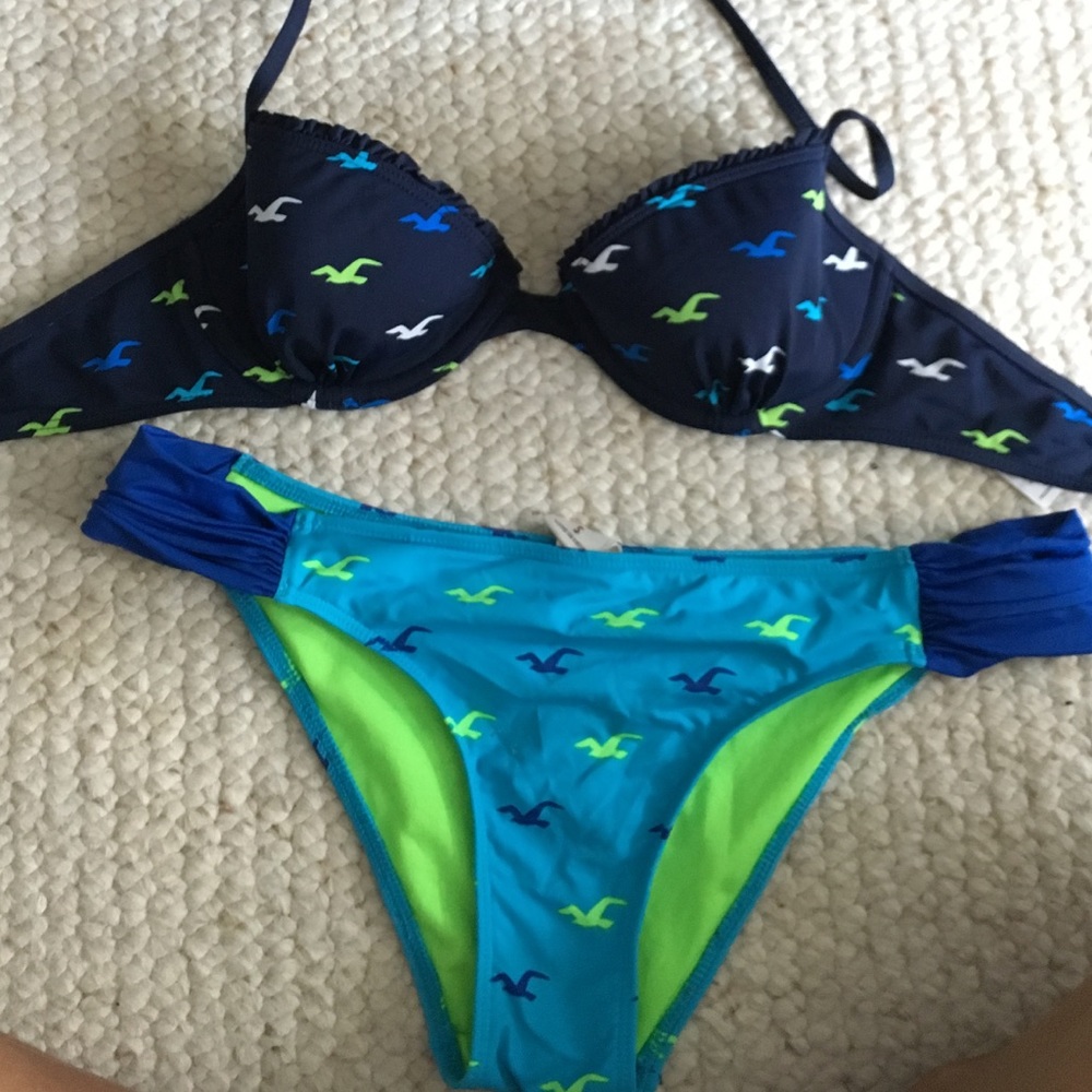 Hollister matching bathing suit
