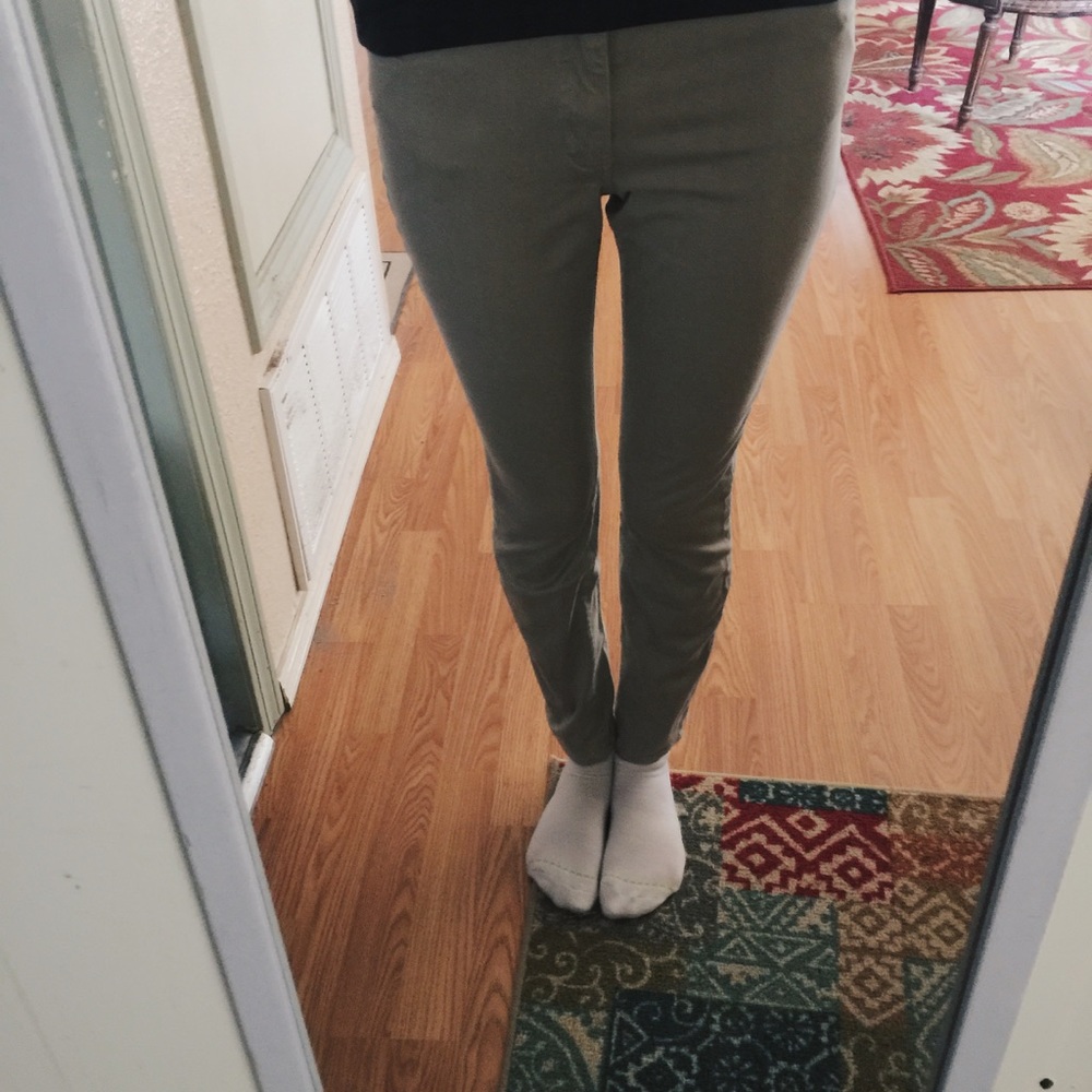 Kaki pants size 8