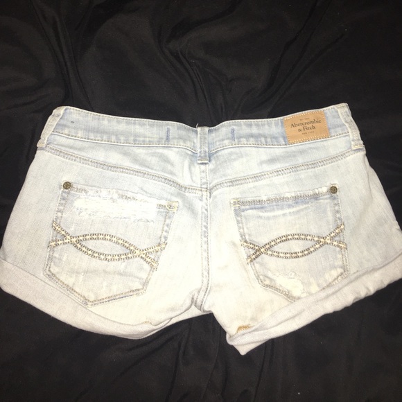 Jean short shorts ! Abercrombie & fitch 😍 - Picture 5 of 5