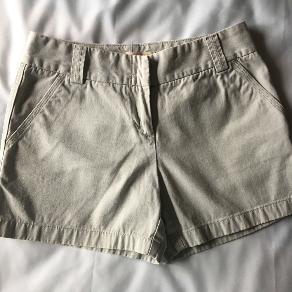 🆑 J. CREW  Women shorts broke-in chino/ size 4