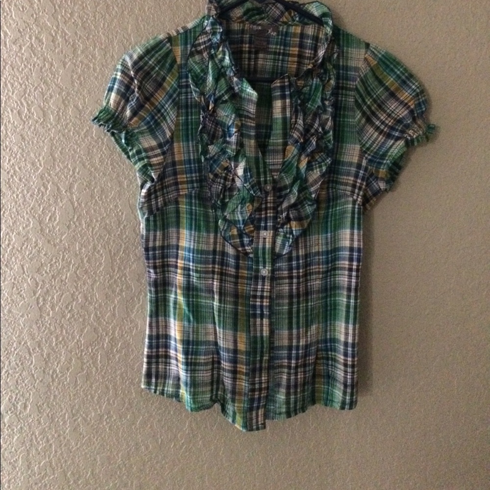 🌟SOLD Button up shirt