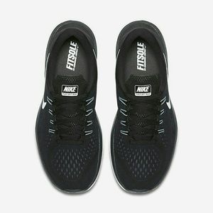Nike flex 2017 running shoe