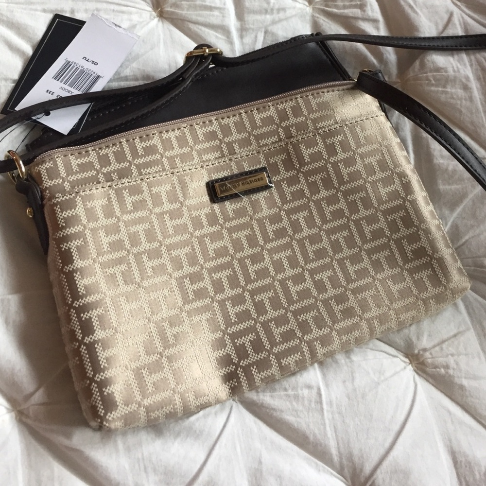 Tommy Hilfiger cross-body NWT!! Lots of storage!