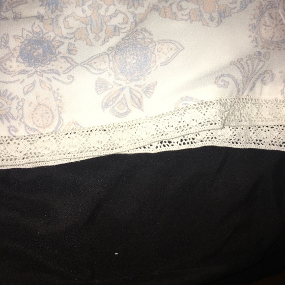 Kendall & Kylie romper 😍🙌🏻 - Picture 3 of 5