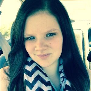 Meet your Posher, Brittney