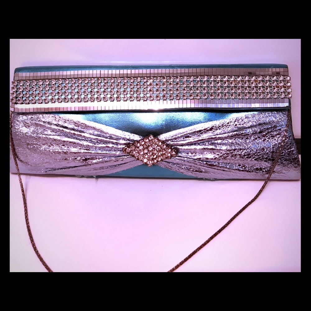 Wristlet bag