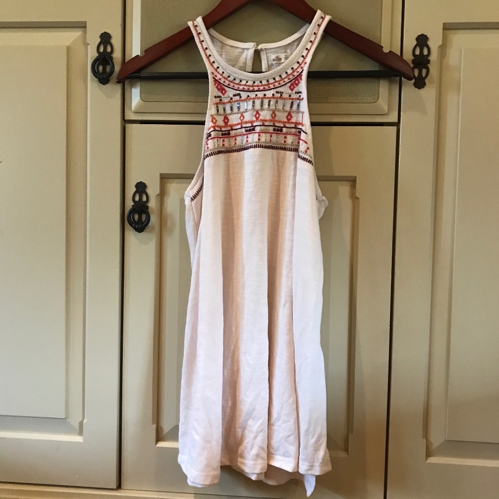 Hollister Tank