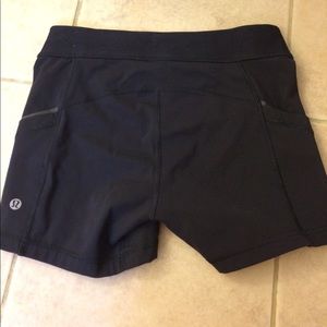 LULULEMON speed short!