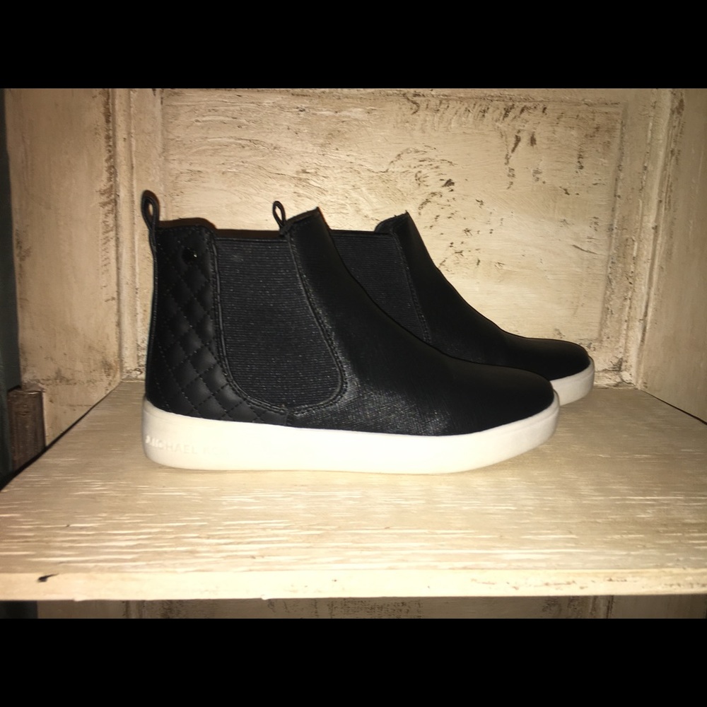Brand new Michael kors Chelsea boots