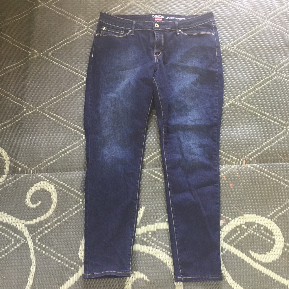 Denisen By Levi. Modern Skinny Jeans