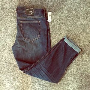 Gap Girlfriend Jeans size 12/31 NWT