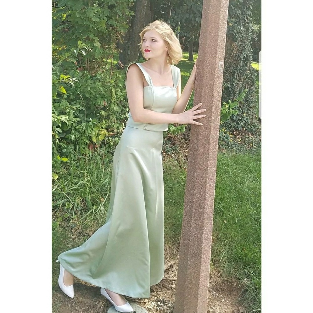 Minty Pastel Silky Sleek Gown - Size 2