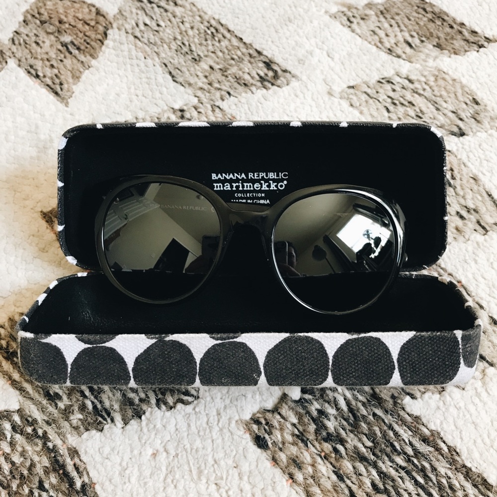 Black sunglasses from Banana Republic