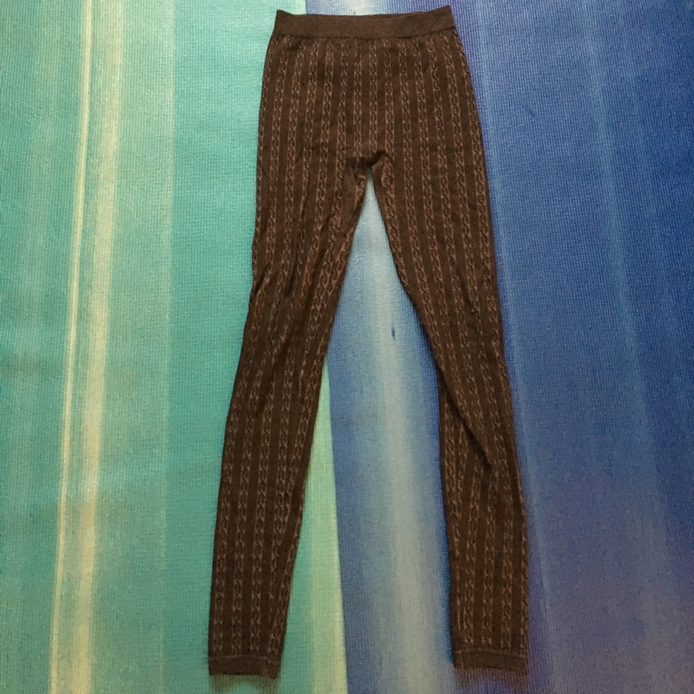 Ladies Cable Knit Leggings
