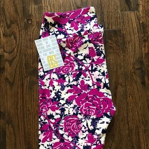 LuLaRoe OS Rose leggings.
