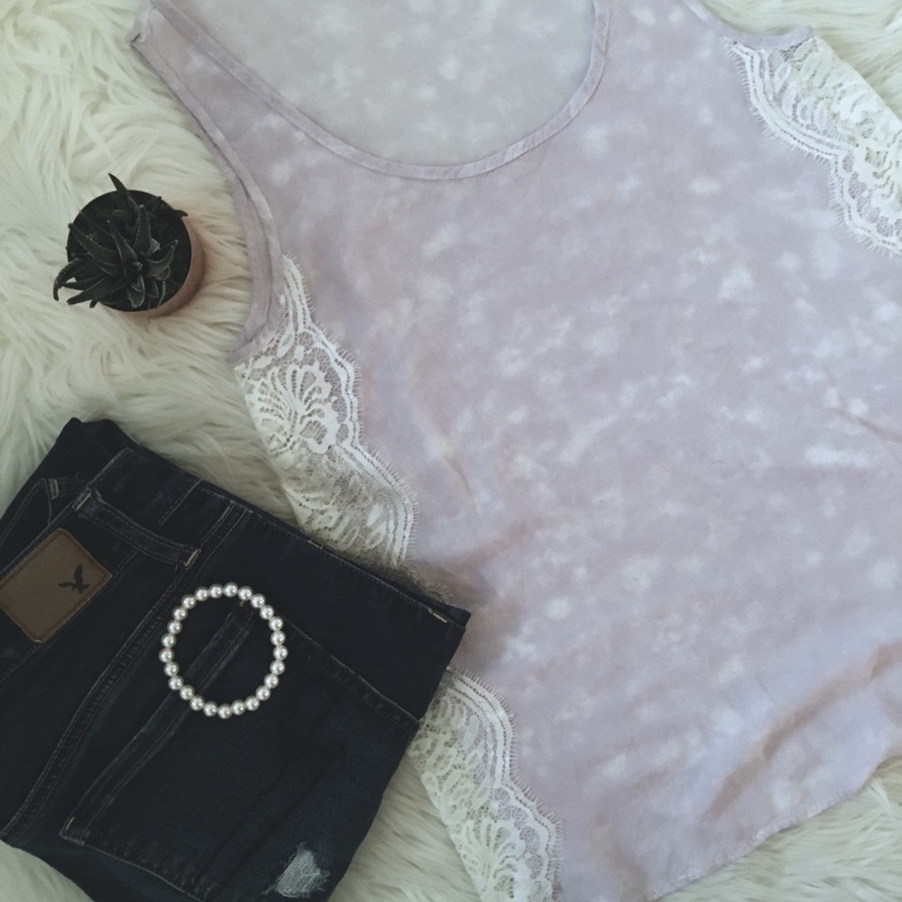 🕊Lavender Lace Side Tank🕊