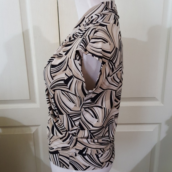 New York & Co. Stretch Blouse. Size XS. - Picture 3 of 7