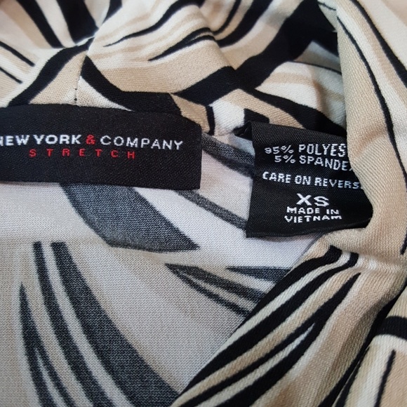 New York & Co. Stretch Blouse. Size XS. - Picture 6 of 7