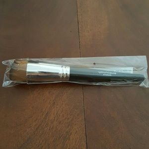 New Younique Liquid Foundation Brush