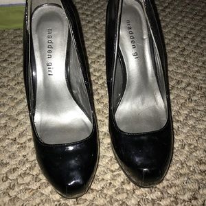 Madden girl black pumps