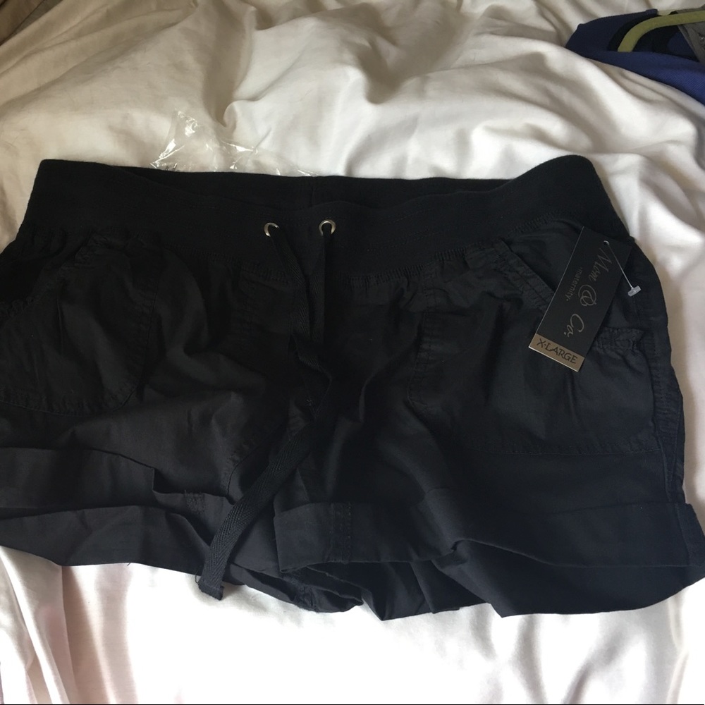 Maternity shorts