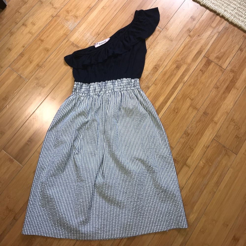 🎉HOST PICK! 🎉 Navy blue and white gingham dress