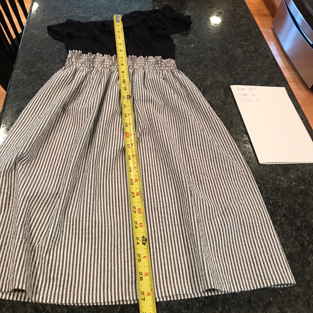 🎉HOST PICK! 🎉 Navy blue and white gingham dress - Picture 5 of 5