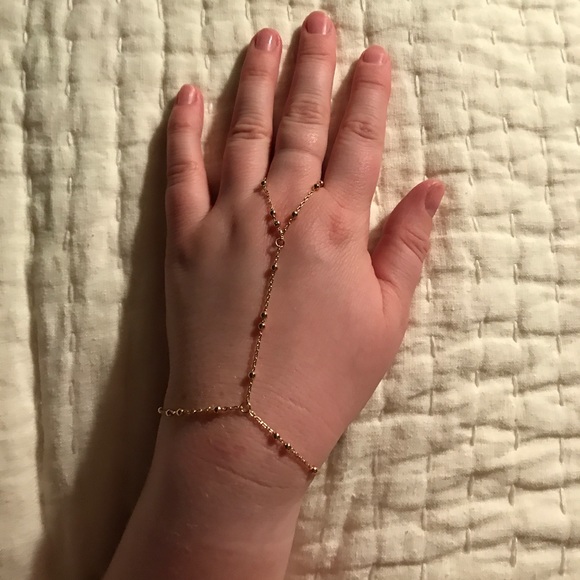 NWOT Station Hand Chain - Picture 2 of 6