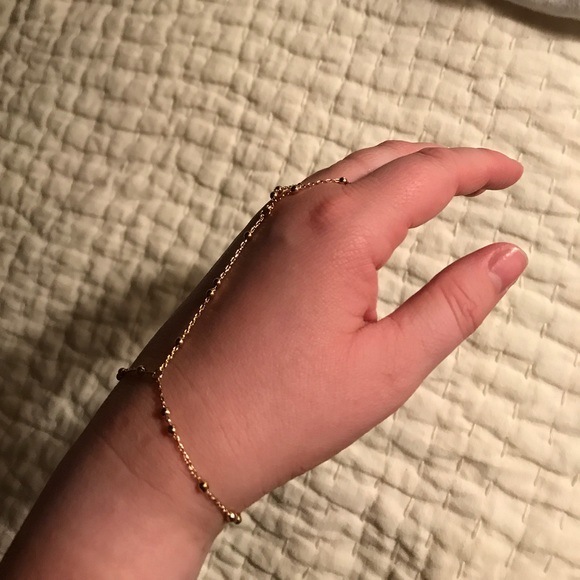 NWOT Station Hand Chain - Picture 3 of 6