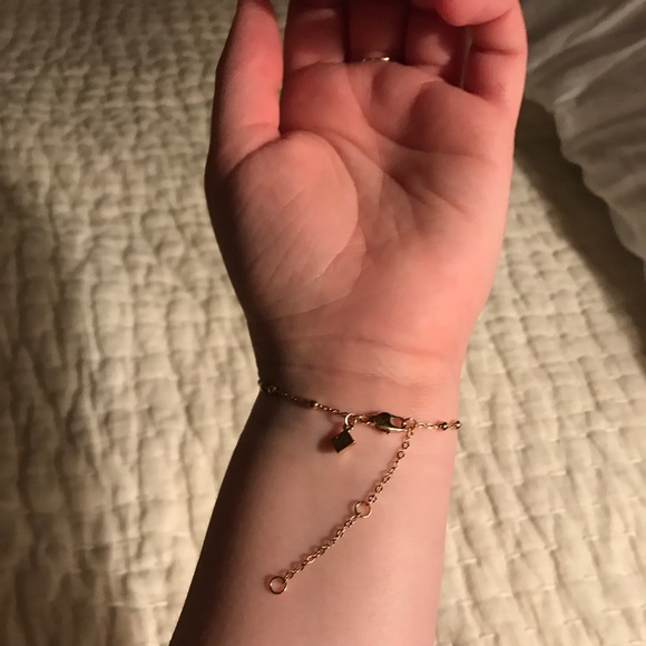 NWOT Station Hand Chain - Picture 5 of 6