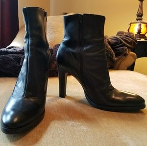 BCB Girls Leather Boots EUC