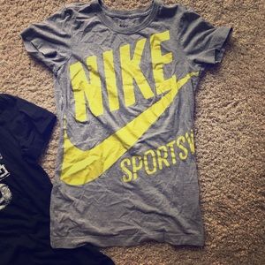Gray Nike T-shirt
