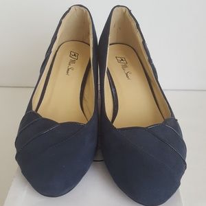 Vintage style wedge shoe