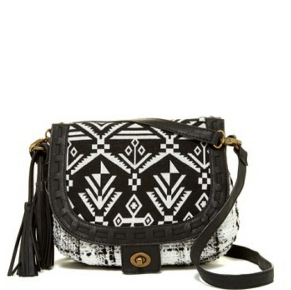 SOLD Danielle Nicole Saddle Crossbag