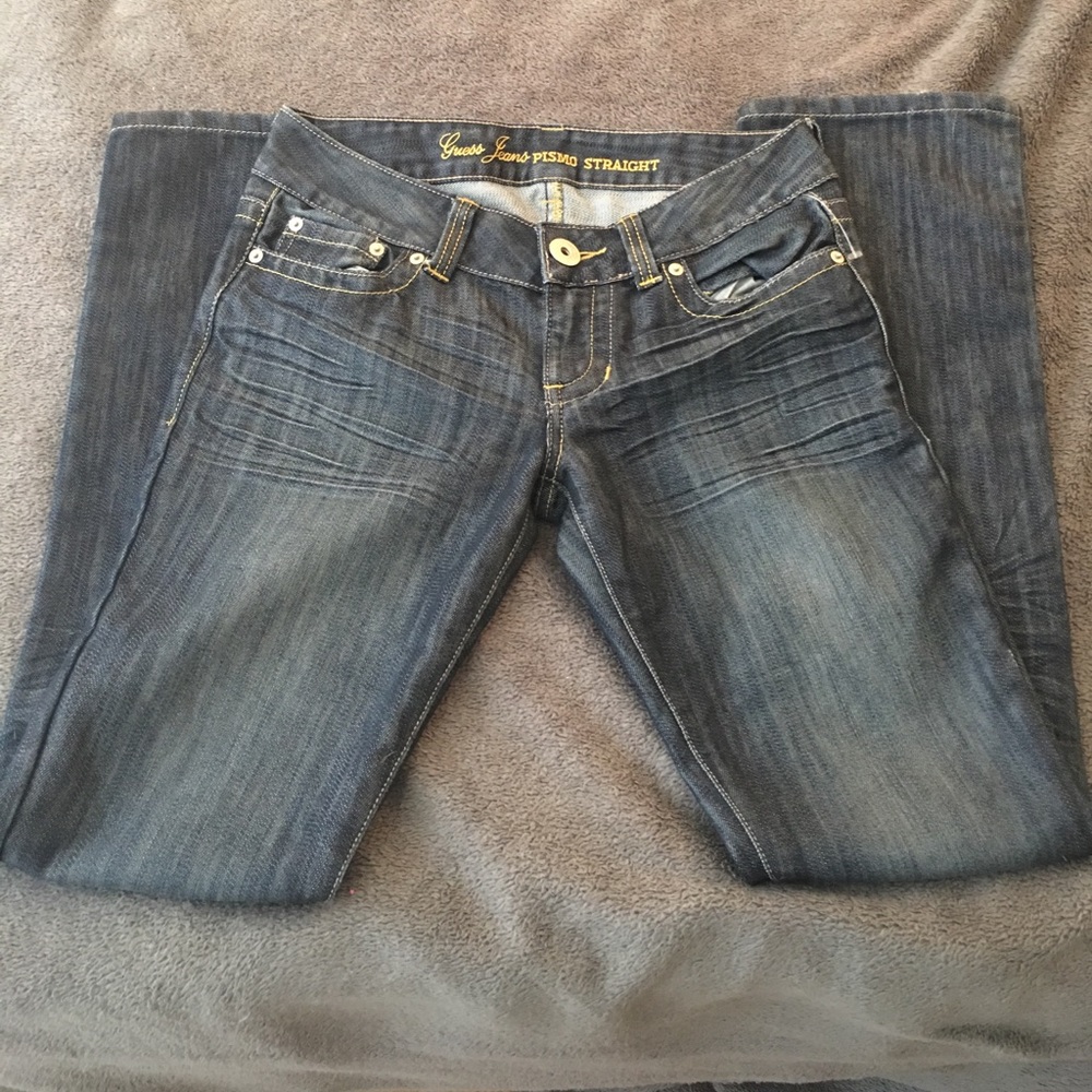 🚫SOLD🚫Guess Pismo Straight Leg Jeans🚫