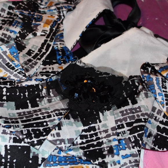 Perfect Condition BCBG Office Dress - Picture 4 of 4