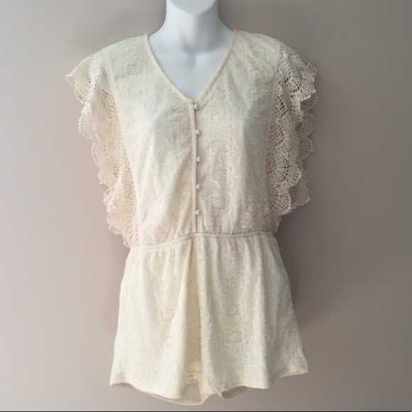 Ivory Woven Romper by Blu Pepper is NWT medium - Picture 2 of 5