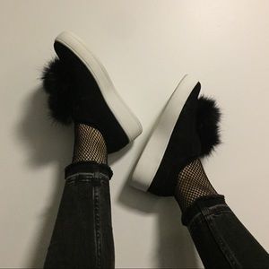 Steve Madden Pom Pom sneaker