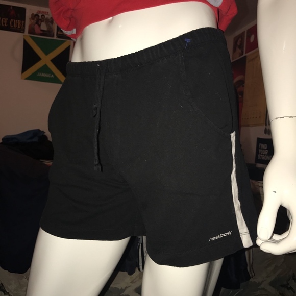 Vintage Reebok shorts - Picture 2 of 2